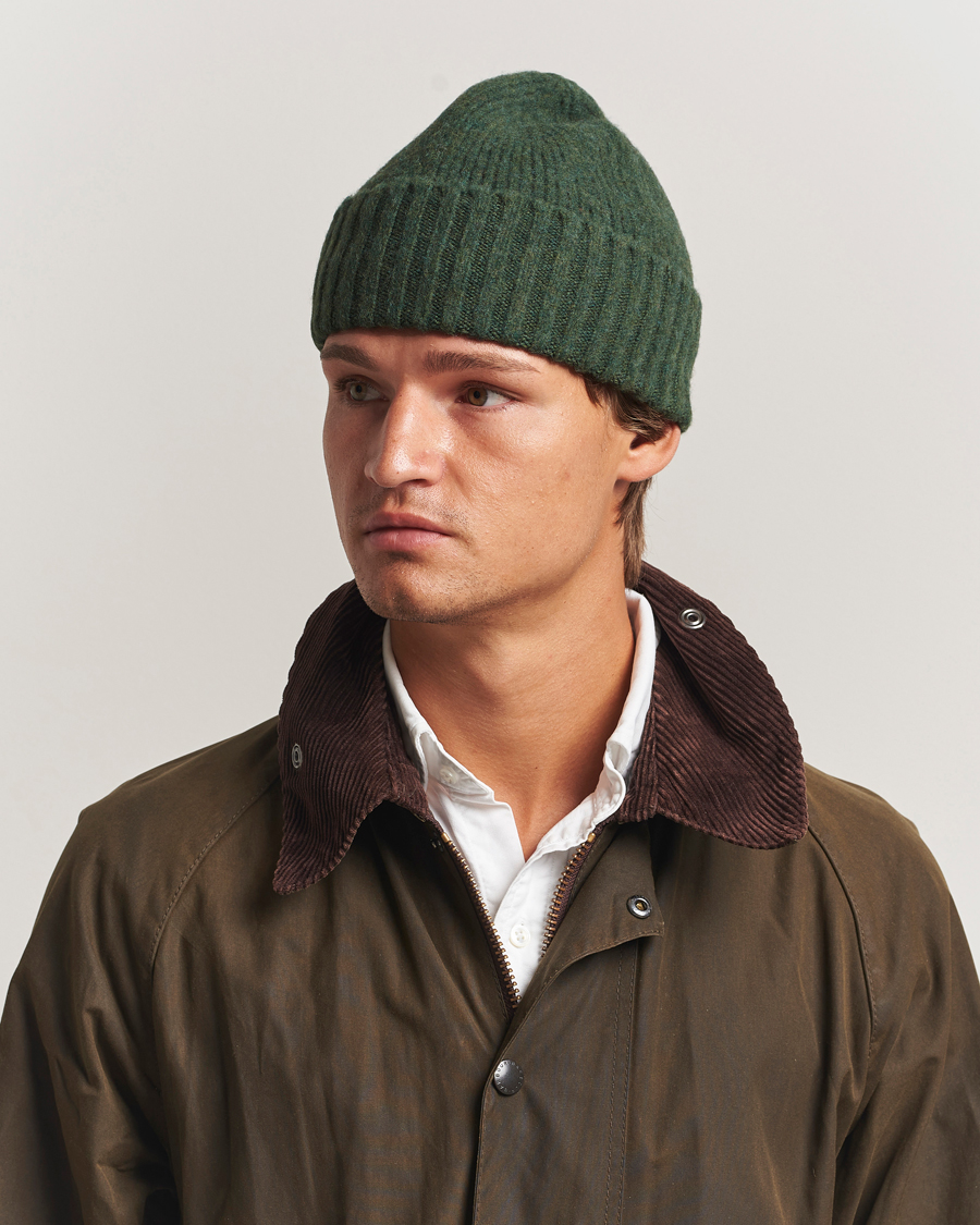 Robert Mackie Rona Ribbed Shaggy Lambswool Beanie Green at