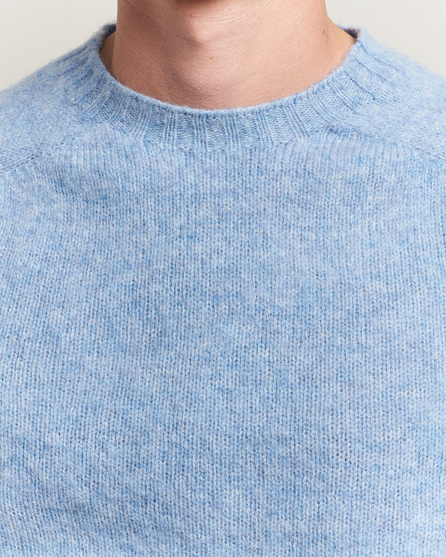 Men | Sweaters & Knitwear | Harley Of Scotland | Brushed Supersoft Lambswool Crewneck Glacier