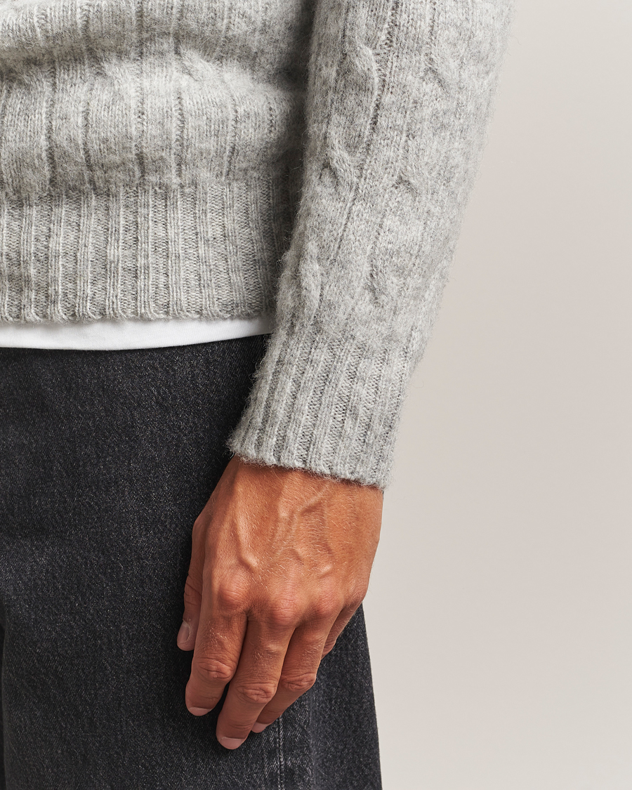 Men | Sweaters & Knitwear | Harley Of Scotland | Brushed Supersoft Lambswool Cable Silver