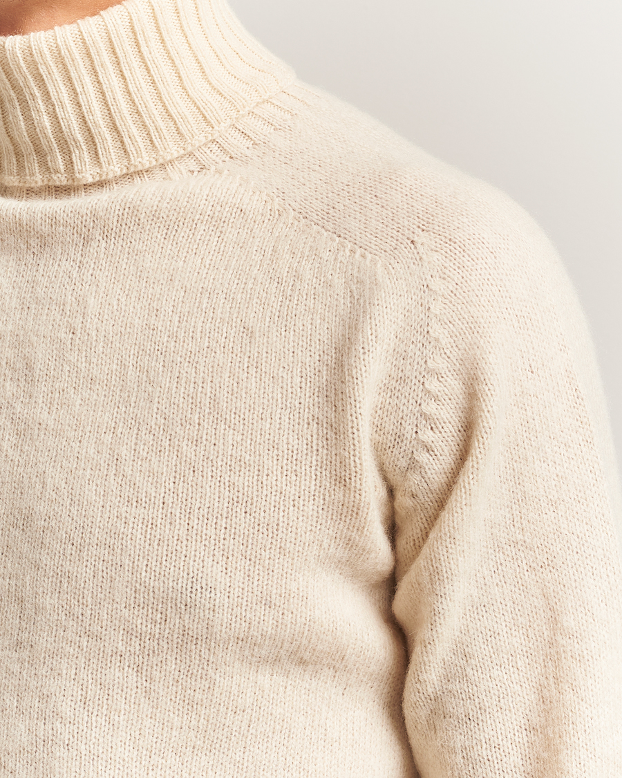 Men | Sweaters & Knitwear | Harley Of Scotland | Brushed Supersoft Lambswool Rollneck Vanilla
