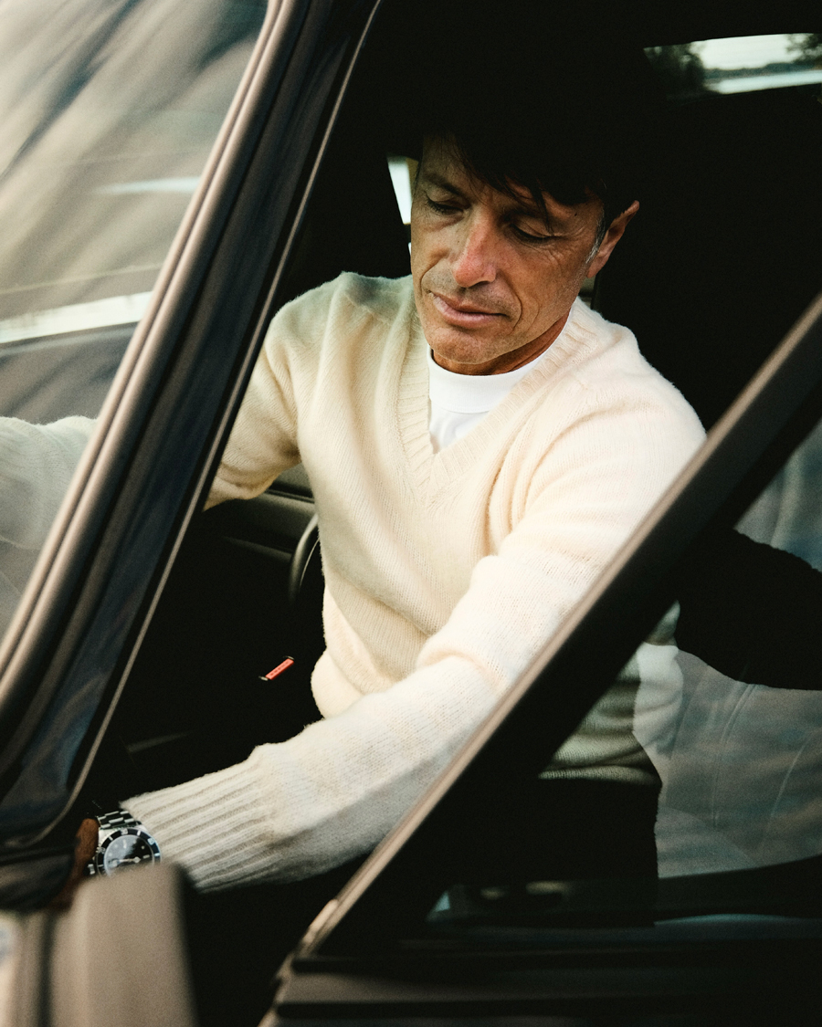 Men | Sweaters & Knitwear | Harley Of Scotland for Care of Carl | Harley Of Scotland Brushed Supersoft Lambswool V-Neck Vanilla