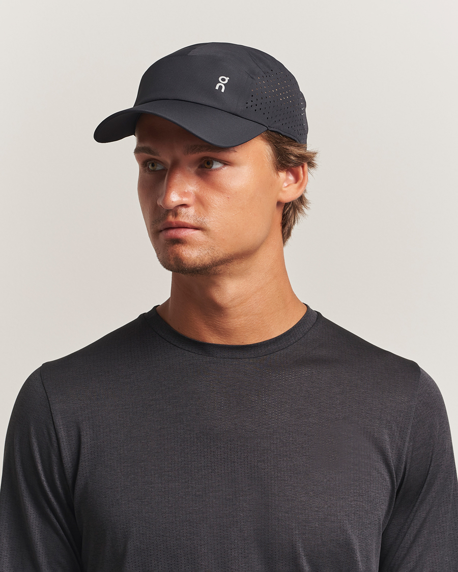 Men | Hats & Caps | On | ONLightweight CapBlack