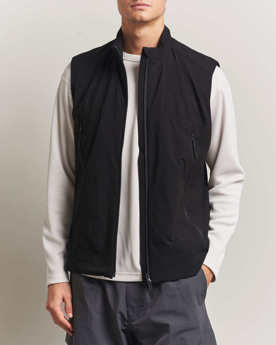 Snow Peak Breathable Insulated Vest Black at CareOfCarl.com