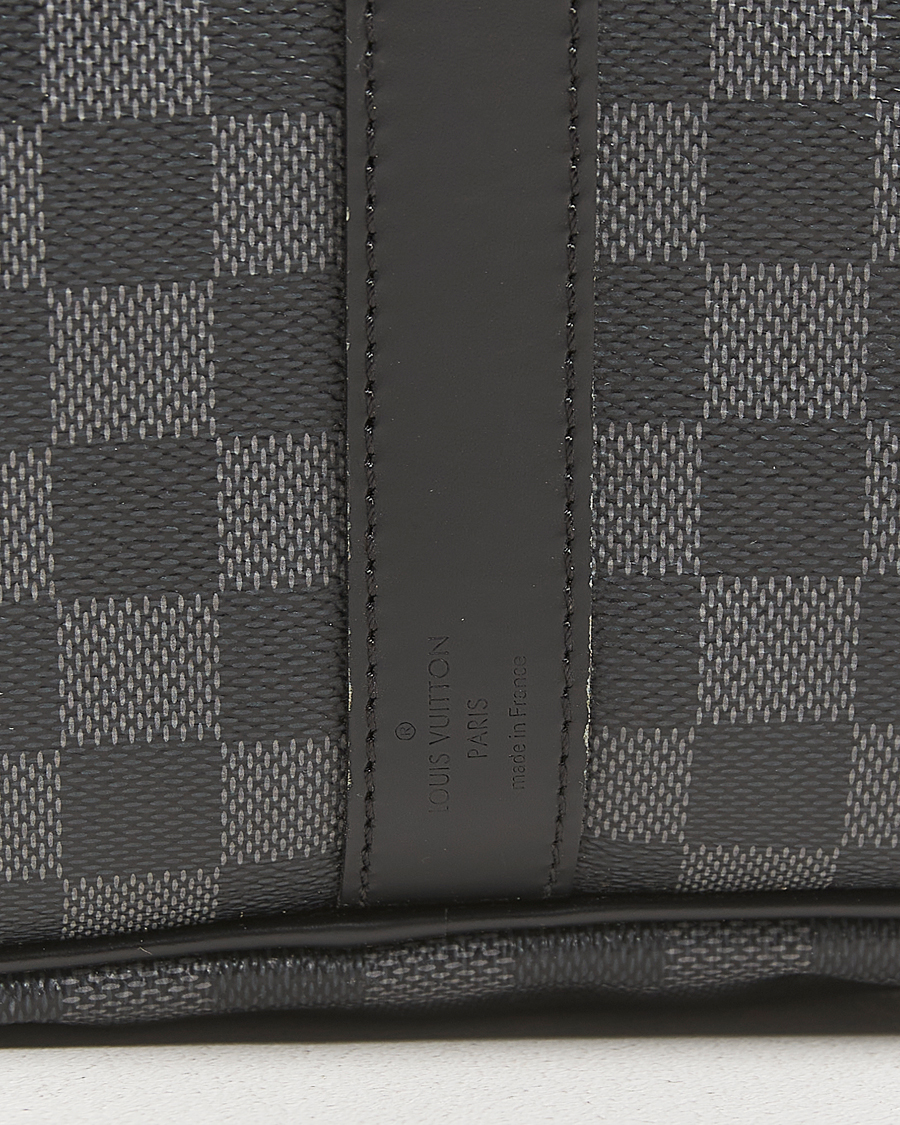 Men | Louis Vuitton Pre-Owned Keepall Bandoulière 55 Damier Graphite | Louis Vuitton Pre-Owned | Keepall Bandoulière 55 Damier Graphite