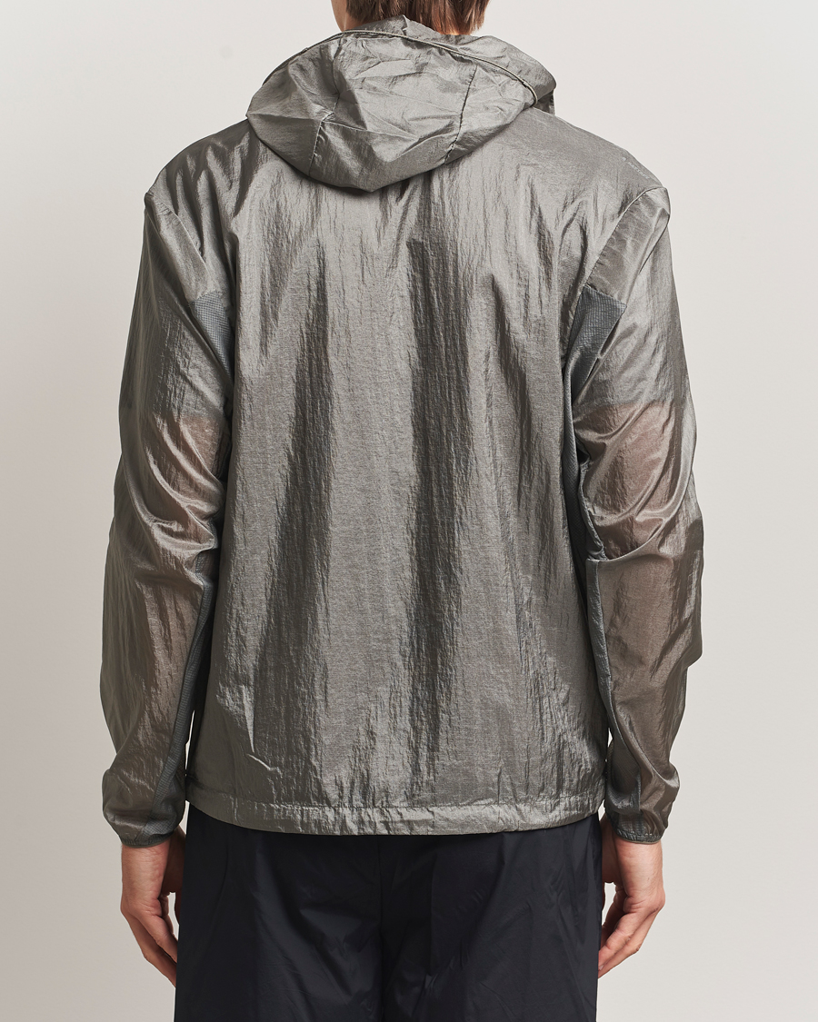 Men | Coats & Jackets | Satisfy | Pertex Diamond Fuse Windbreaker Shadow