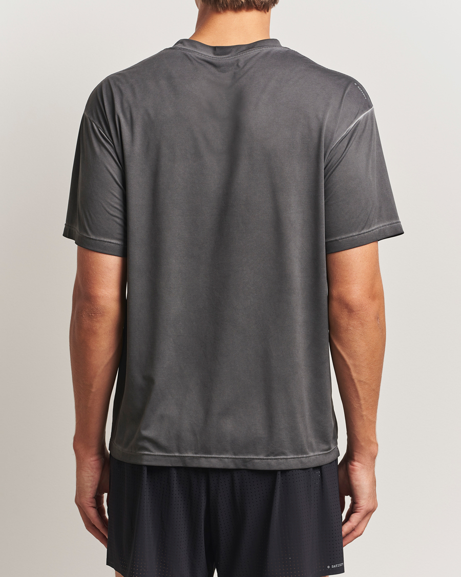 Men | T-Shirts | Satisfy | AuraLite T-Shirt Pigment Black