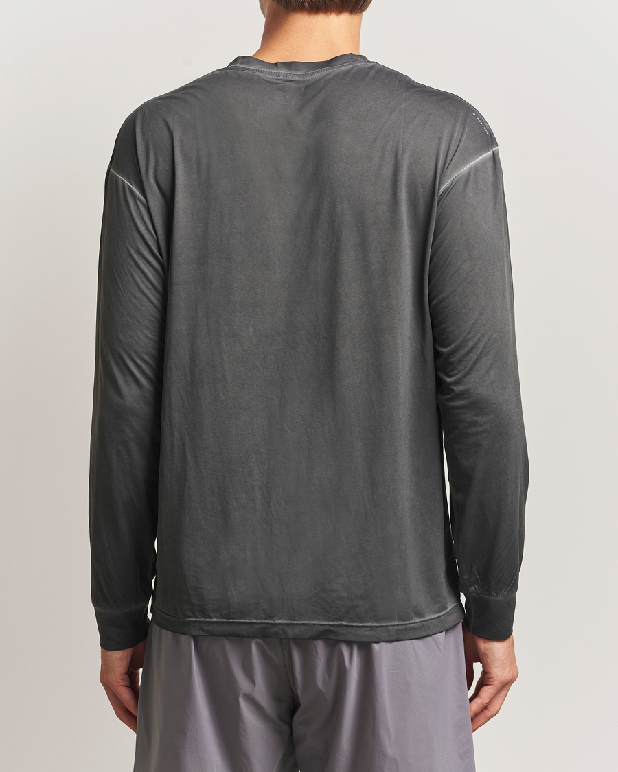 Men | T-Shirts | Satisfy | AuraLite Long Sleeve T-Shirt Pigment Black