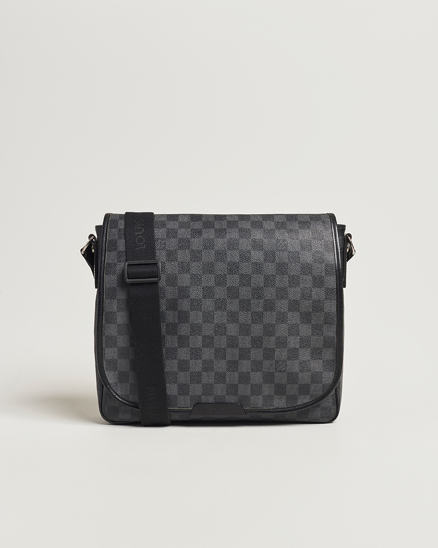 Men | Louis Vuitton Pre-Owned Daniel MM Shoulder Bag Damier Graphite | Louis Vuitton Pre-Owned | Daniel MM Shoulder Bag Damier Graphite