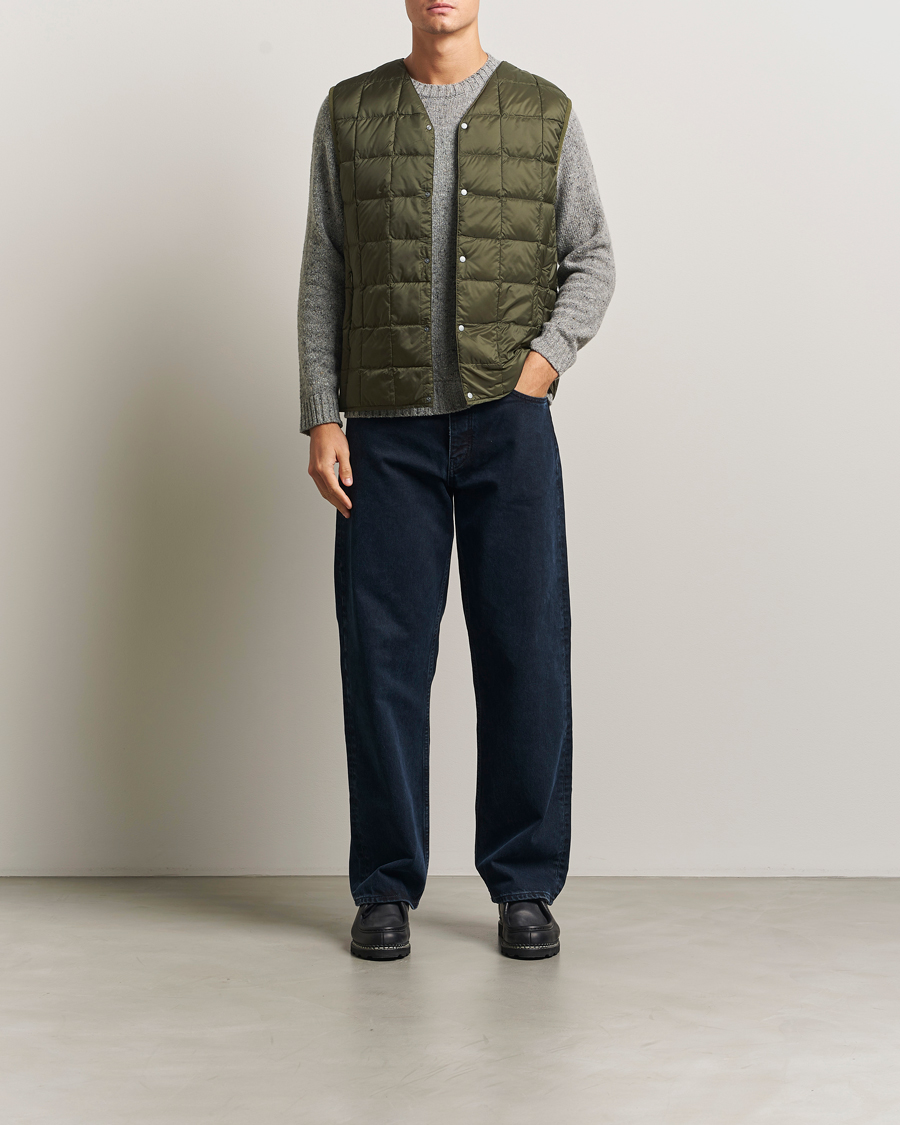Men | Gilets | TAION | V-Neck Lightweight Down Vest Dark Olive