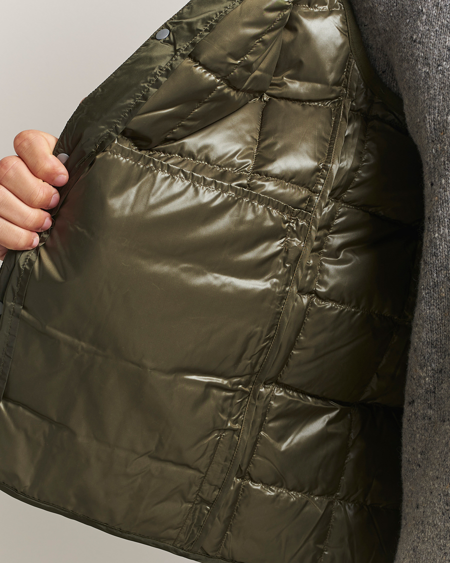 Men | Gilets | TAION | V-Neck Lightweight Down Vest Dark Olive
