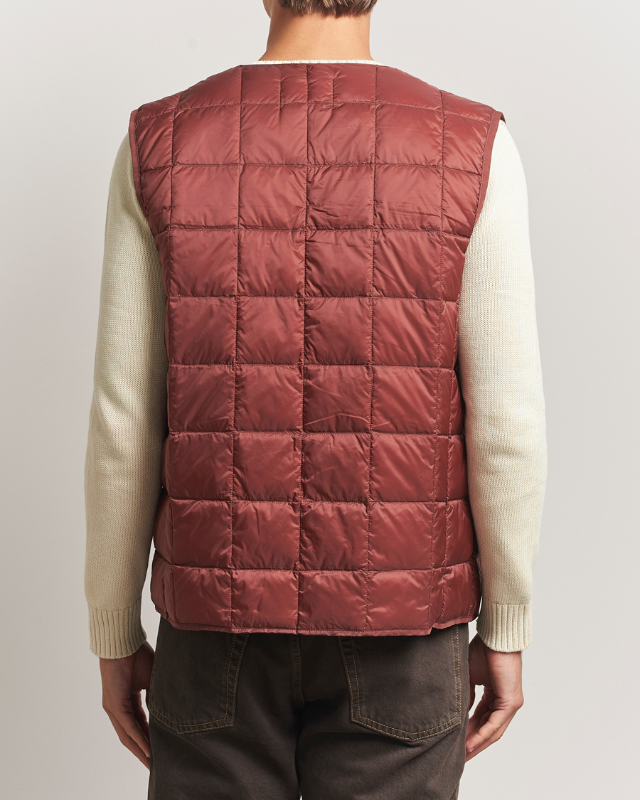 Men | Coats & Jackets | TAION | V-Neck Lightweight Down Vest Dark Red