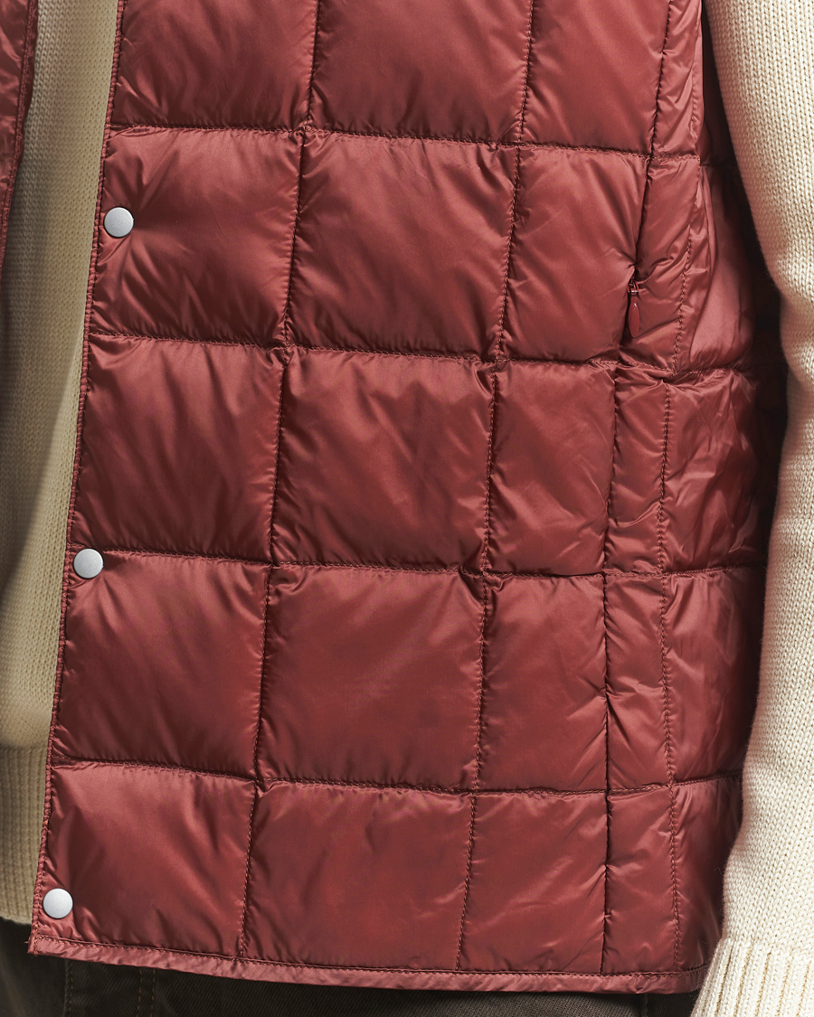 Men | Coats & Jackets | TAION | V-Neck Lightweight Down Vest Dark Red
