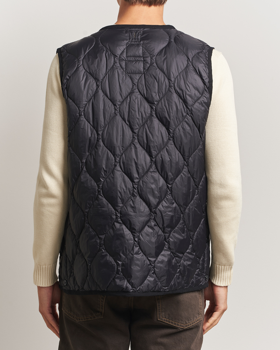 Men | Coats & Jackets | TAION | Military Crew Neck Down Vest Black