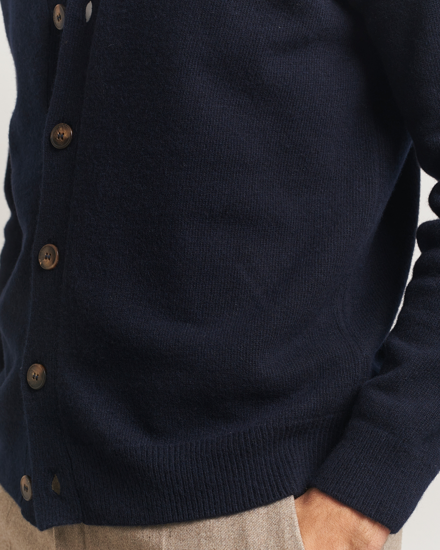 Men | Sweaters & Knitwear | Oscar Jacobson | Eduardo Wool Cardigan Navy