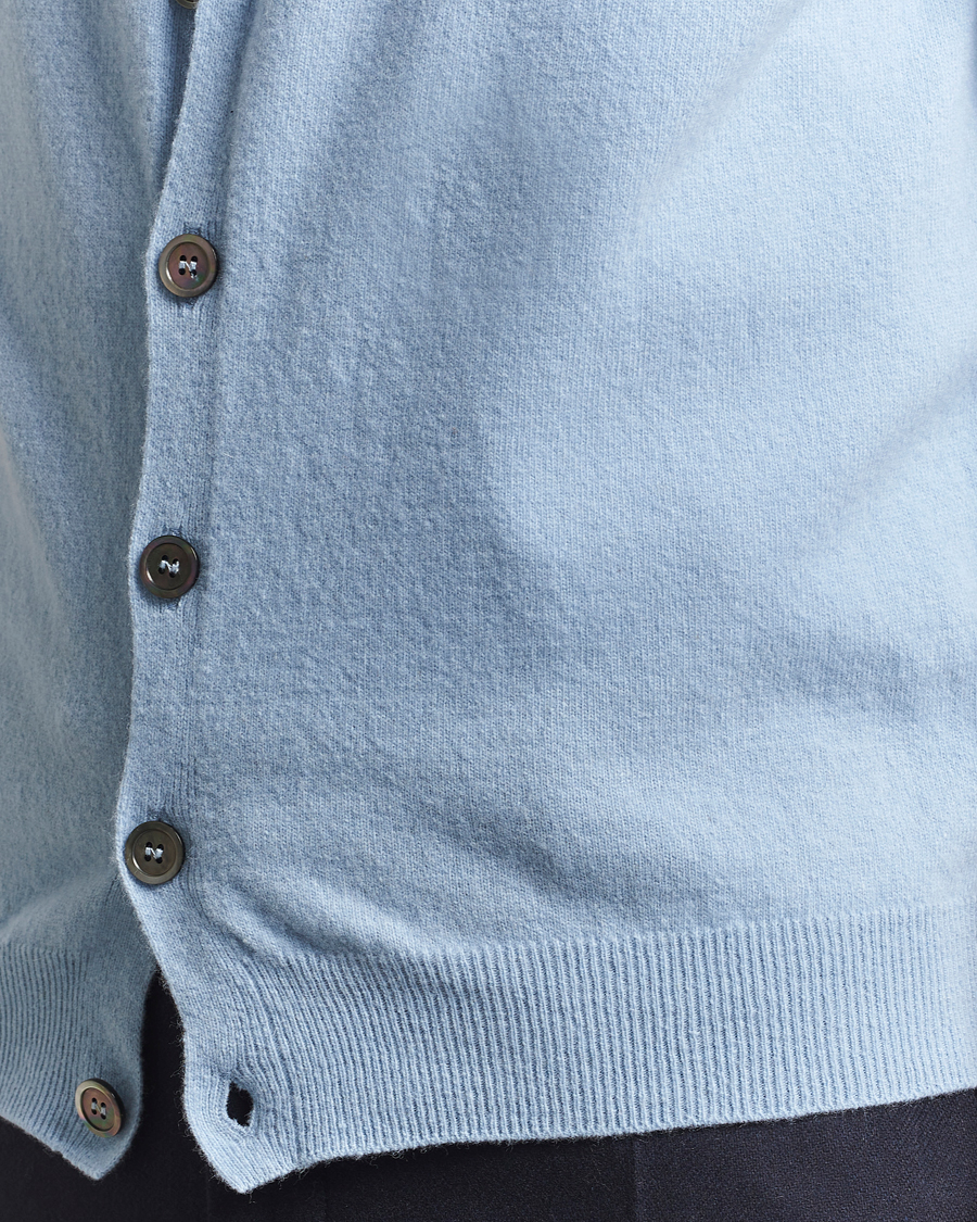 Men | Sweaters & Knitwear | Oscar Jacobson | Guiseppe Buttoned Vest Light Blue