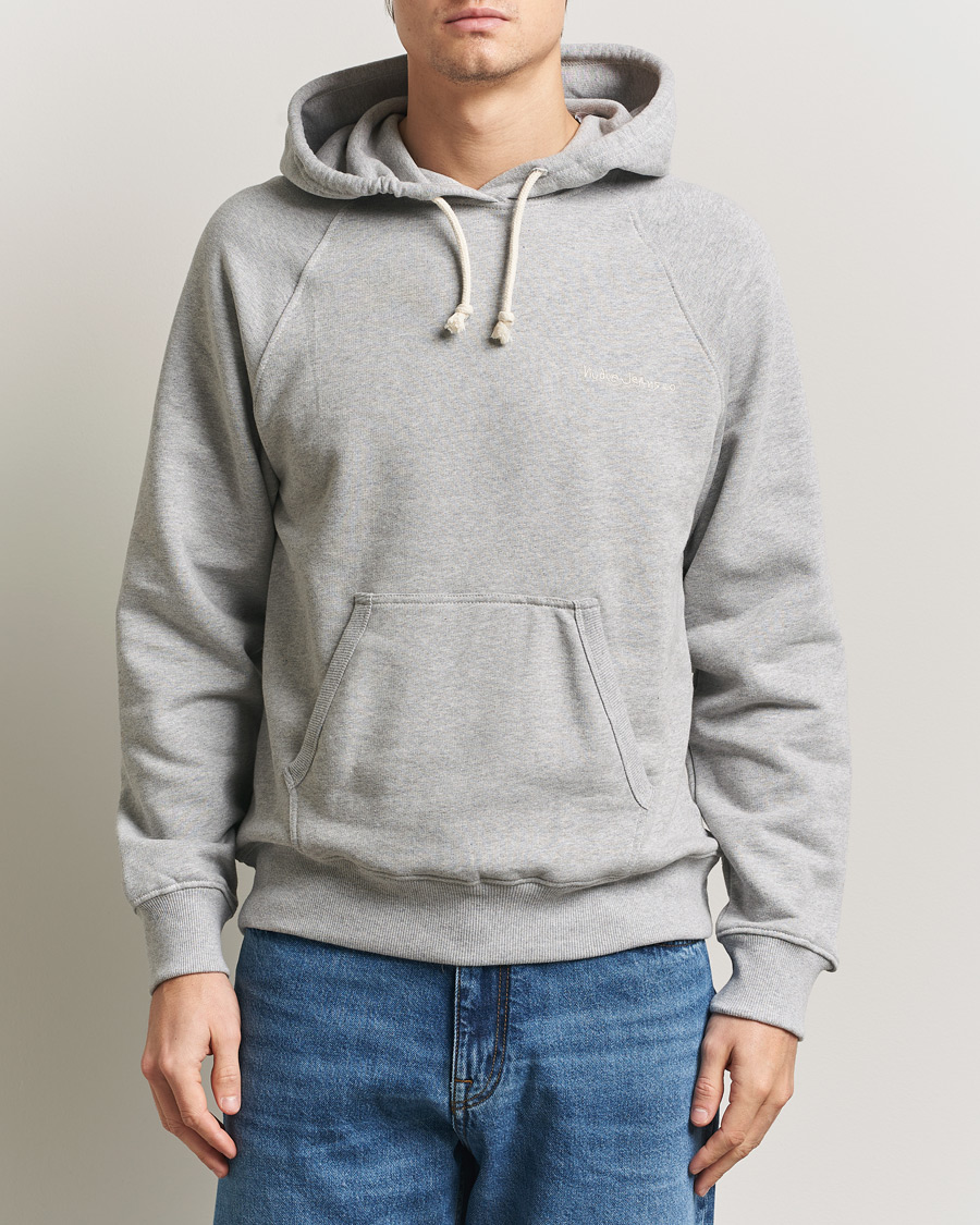 Men | Sweaters & Knitwear | Nudie Jeans | Gunde Logo Hoodie Grey Melange