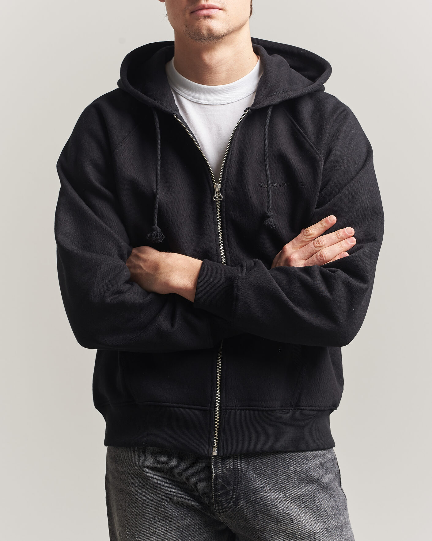Men | Sweaters & Knitwear | Nudie Jeans | Gunde Logo Full Zip Hoodie Black