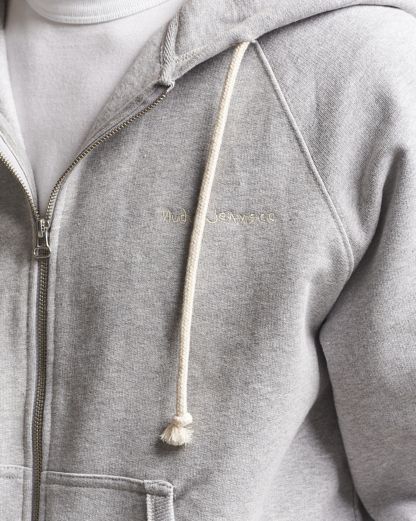 Men | Sweaters & Knitwear | Nudie Jeans | Gunde Logo Full Zip Hoodie Grey Melange