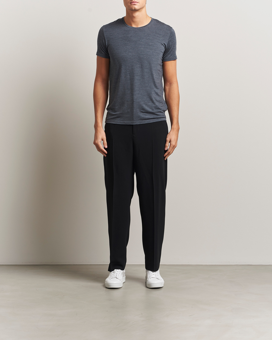 Men | T-Shirts | Falke | Clima Wool Crew Neck T-Shirt Dark Grey Heather
