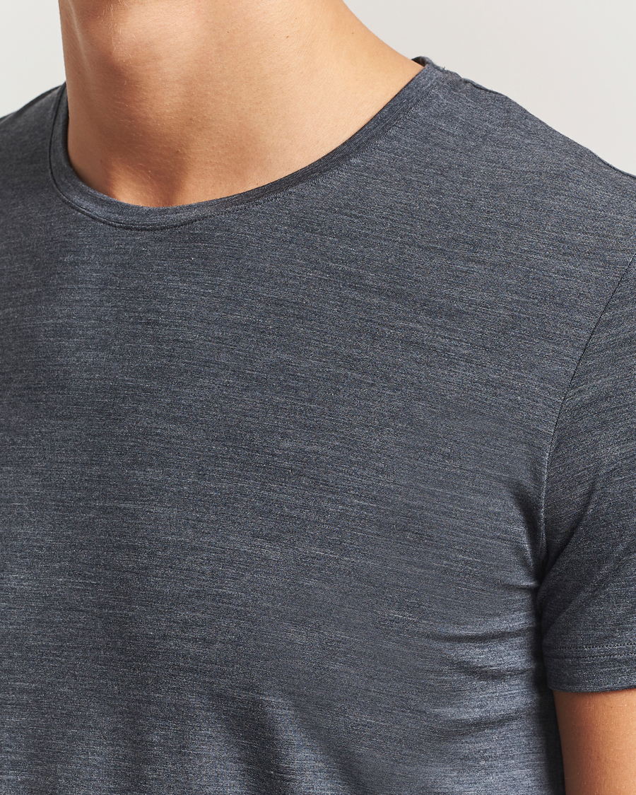 Men | T-Shirts | Falke | Clima Wool Crew Neck T-Shirt Dark Grey Heather