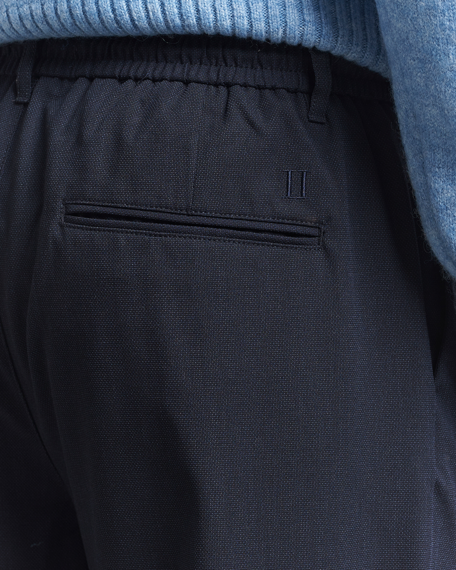 Men | Trousers | LES DEUX | Como Tapered Textured Pants Dark Navy Blue