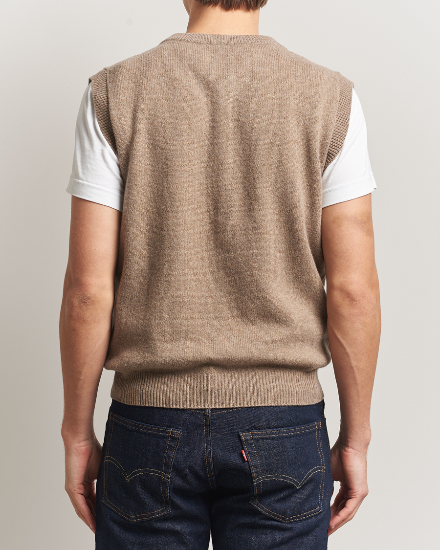 Men | Sweaters & Knitwear | Sunspel | Lambswool Knitted Vest Sandstone