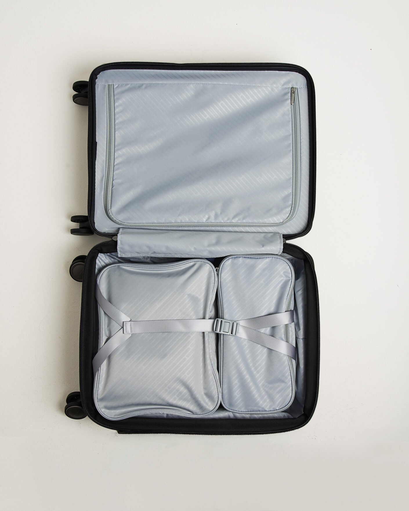 Samsonite Paralux 55cm Front Acess Carry-On Black at CareOfCarl.com