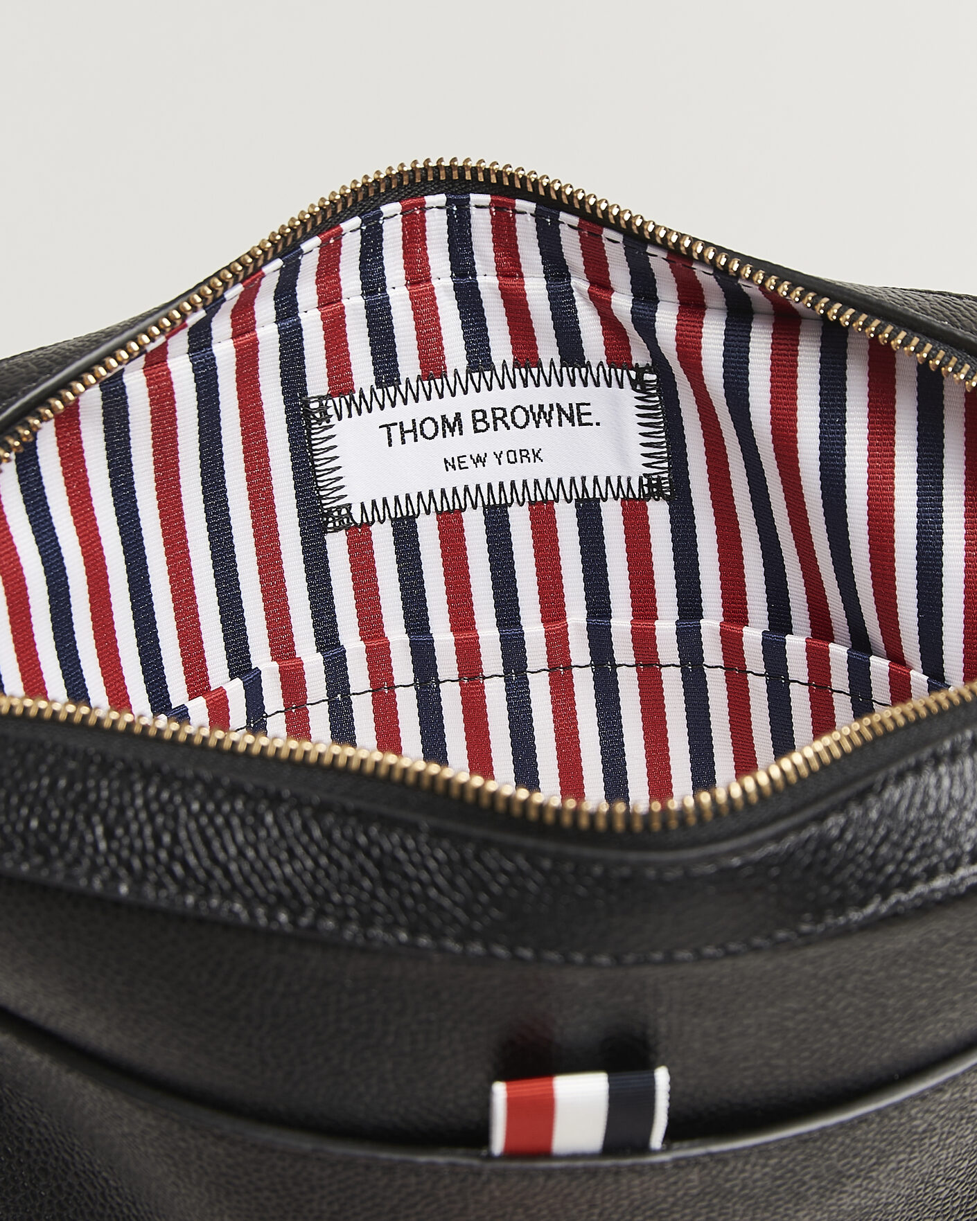 美品 Thom Browne Pebbled Leather Belt Bag Thom Browne Pebble Grain Leather Bag Black at CareOfCarl.com