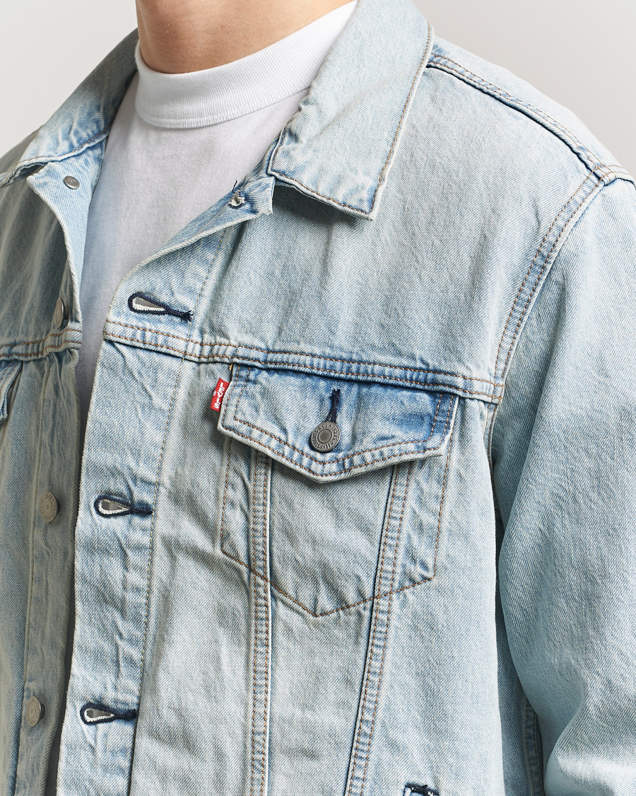 Men | Coats & Jackets | Levi's | The Trucker Jacket Into The Light