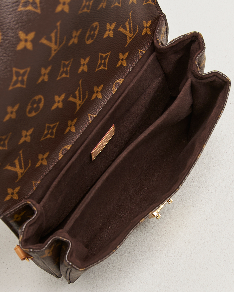 Men | Louis Vuitton Pre-Owned Pochette Métis Monogram | Louis Vuitton Pre-Owned | Pochette Métis Monogram