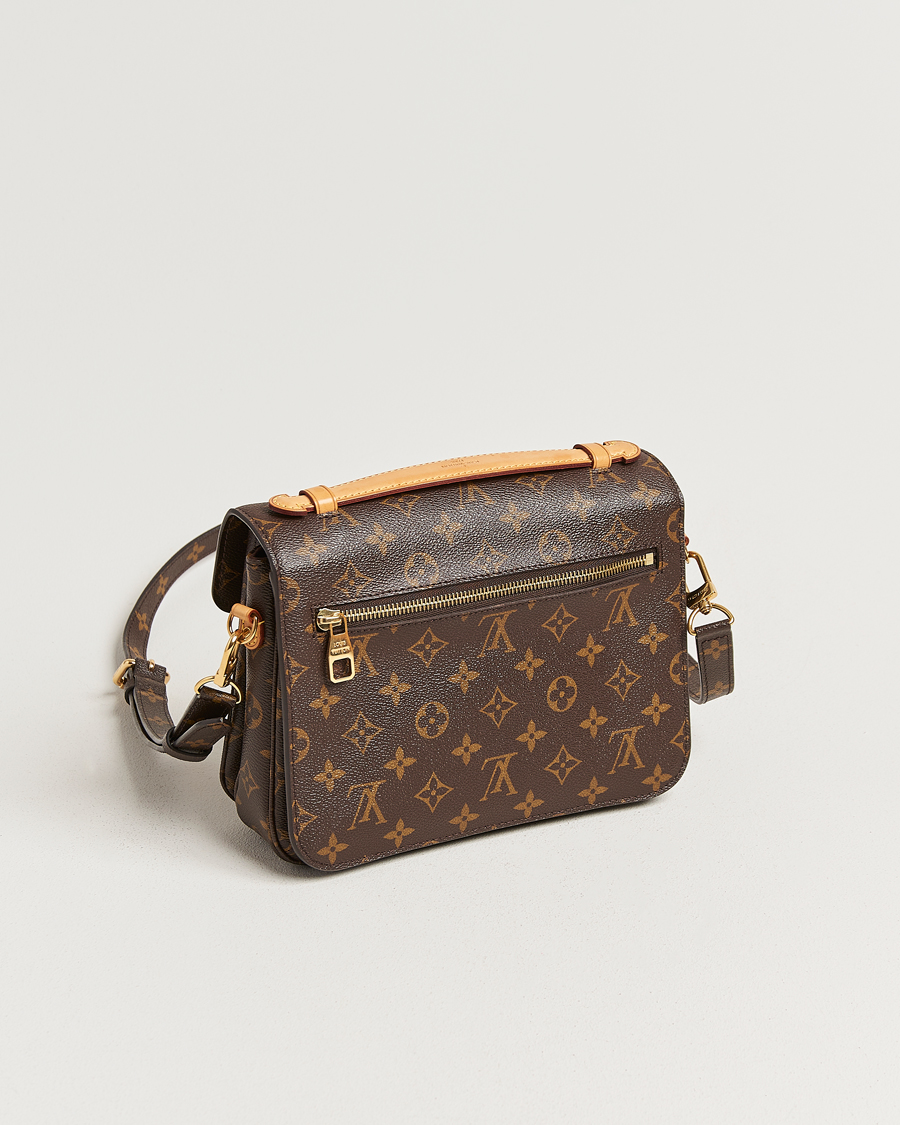 Men | Louis Vuitton Pre-Owned Pochette Métis Monogram | Louis Vuitton Pre-Owned | Pochette Métis Monogram