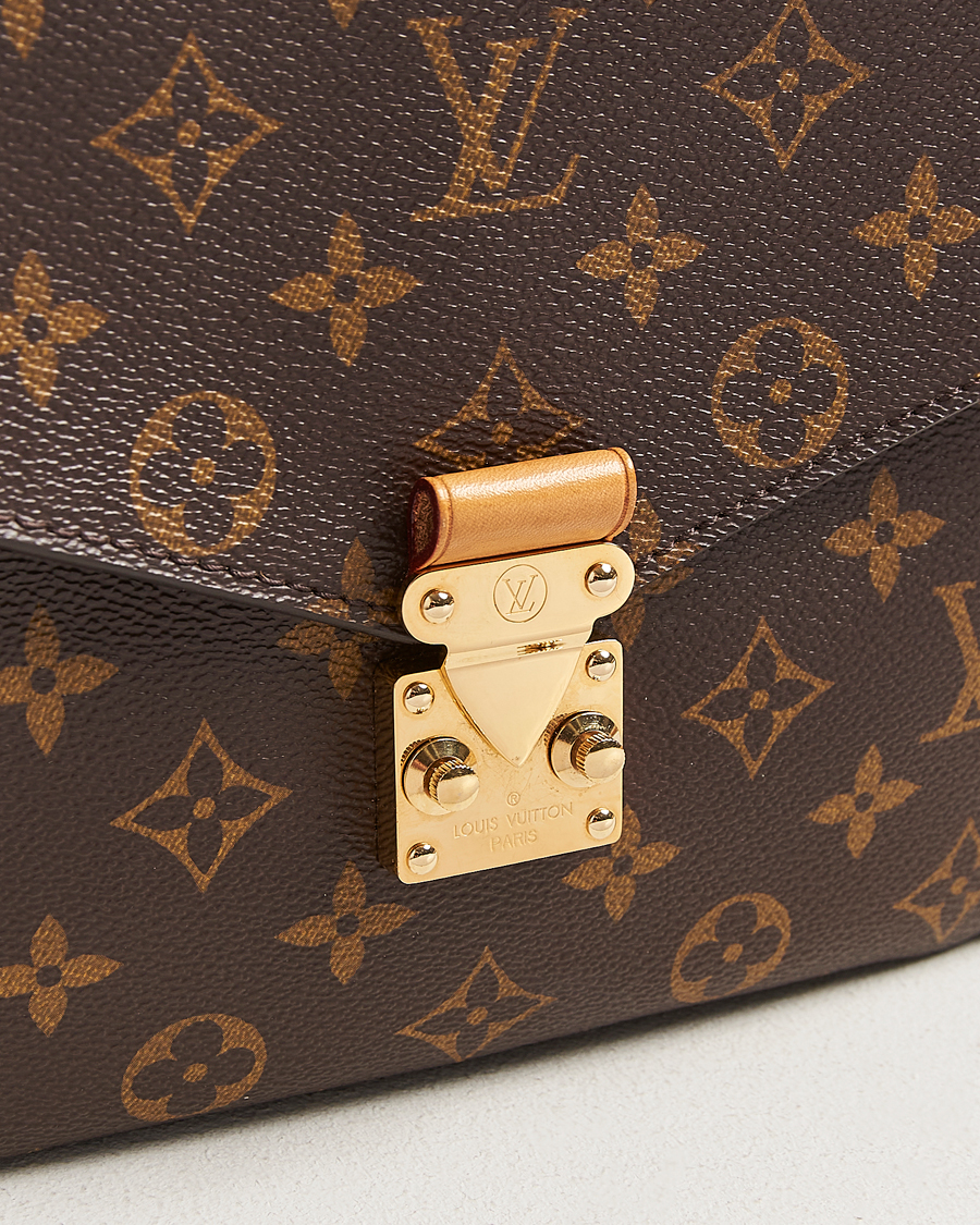 Men | Louis Vuitton Pre-Owned Pochette Métis Monogram | Louis Vuitton Pre-Owned | Pochette Métis Monogram
