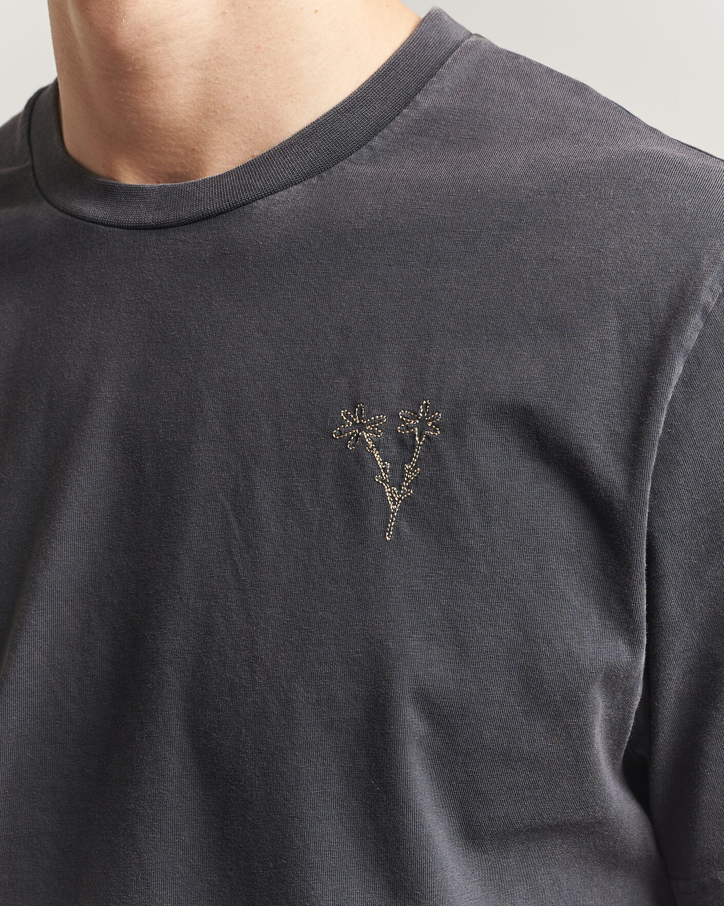 Men | T-Shirts | Forét | Bouquet T-Shirt Washed Black