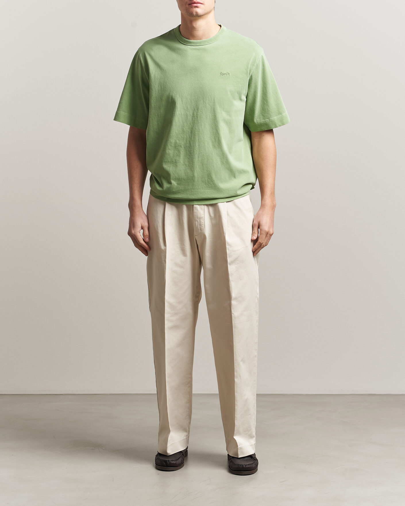 Men | T-Shirts | Forét | Park Loose Fit T-Shirt Vibrant Moss
