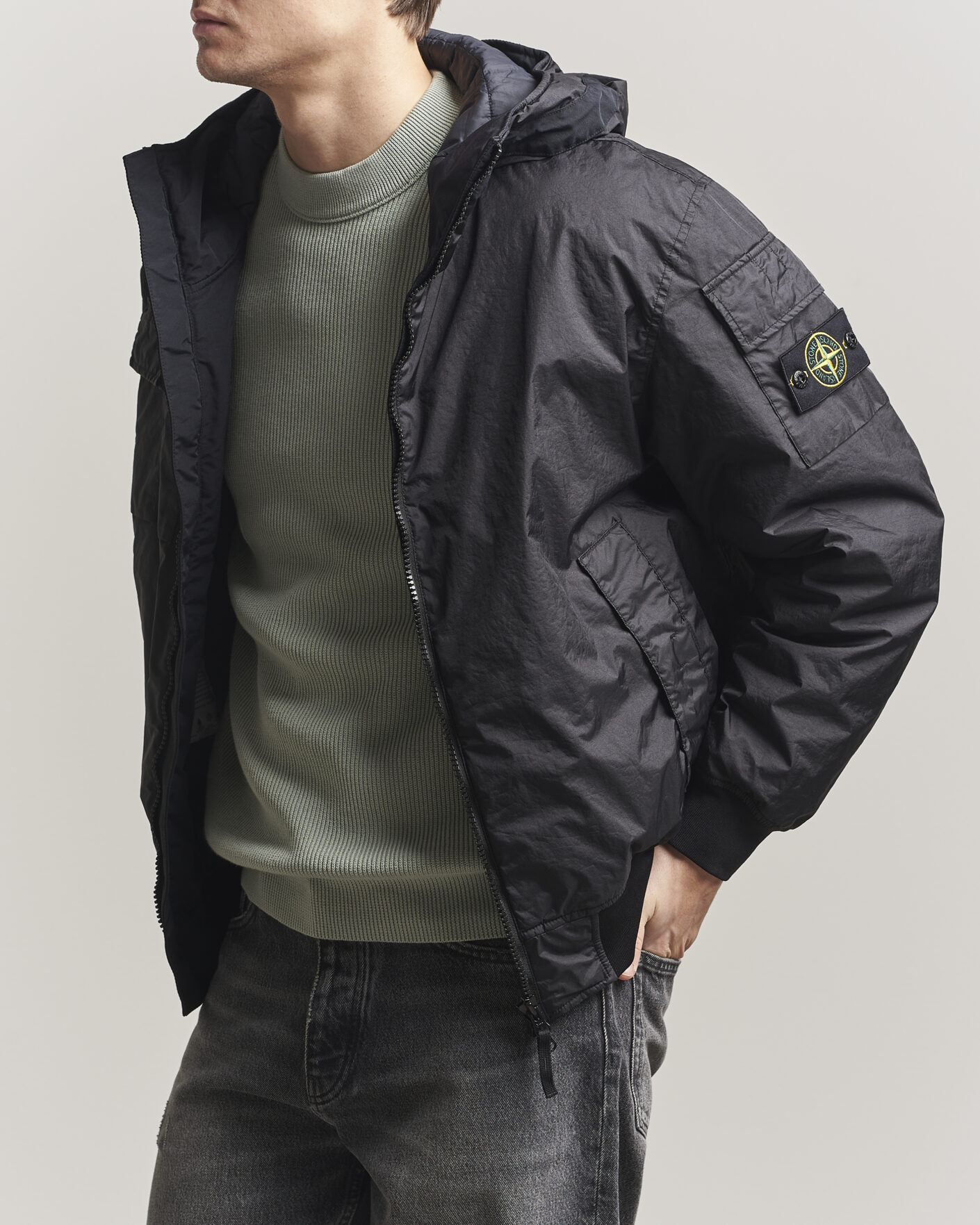 Stone  Membrana ジャケット ブラック Mサイズ Stone Island Membrana 3L Hood Jacket Black at CareOfCarl.com