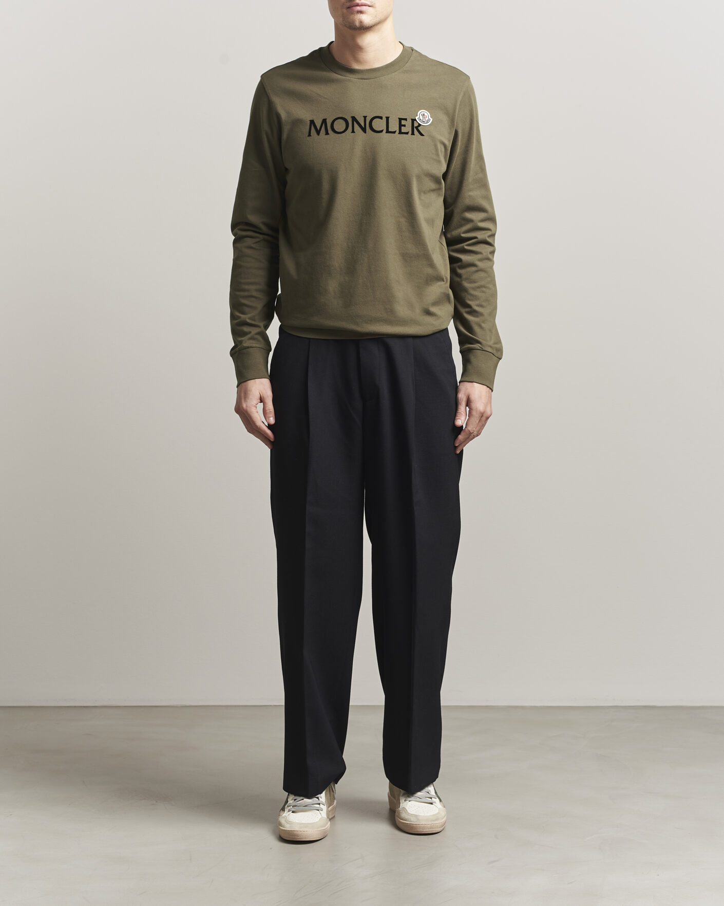 Men | T-Shirts | Moncler | Lettering Logo Long Sleeve T-Shirt Desert