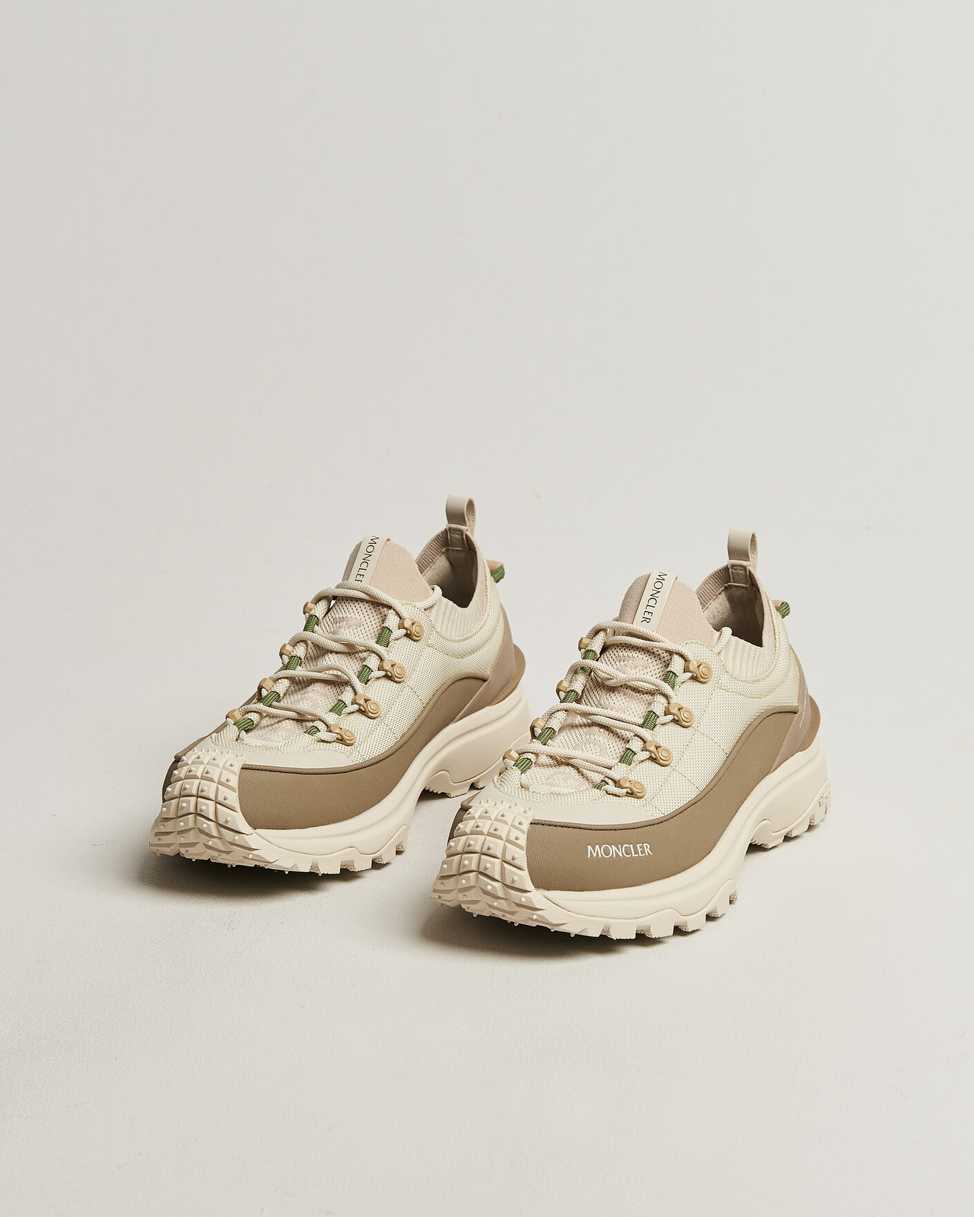 Men | Trail Sneakers | Moncler | Trailgrip Lite Sneakers Off White
