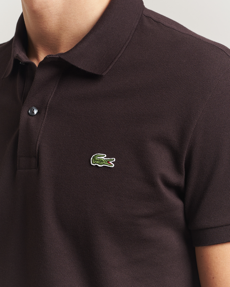 LACOSTE HEAVY PIQUE POLO ダークブラウン 005 Lacoste Slim Fit Polo Piké Buffle Brown at CareOfCarl.com