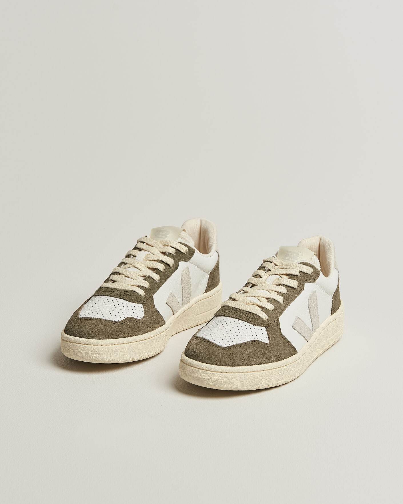 Men | Sneakers | Veja | V-82 Sneaker White/Natural Khaki