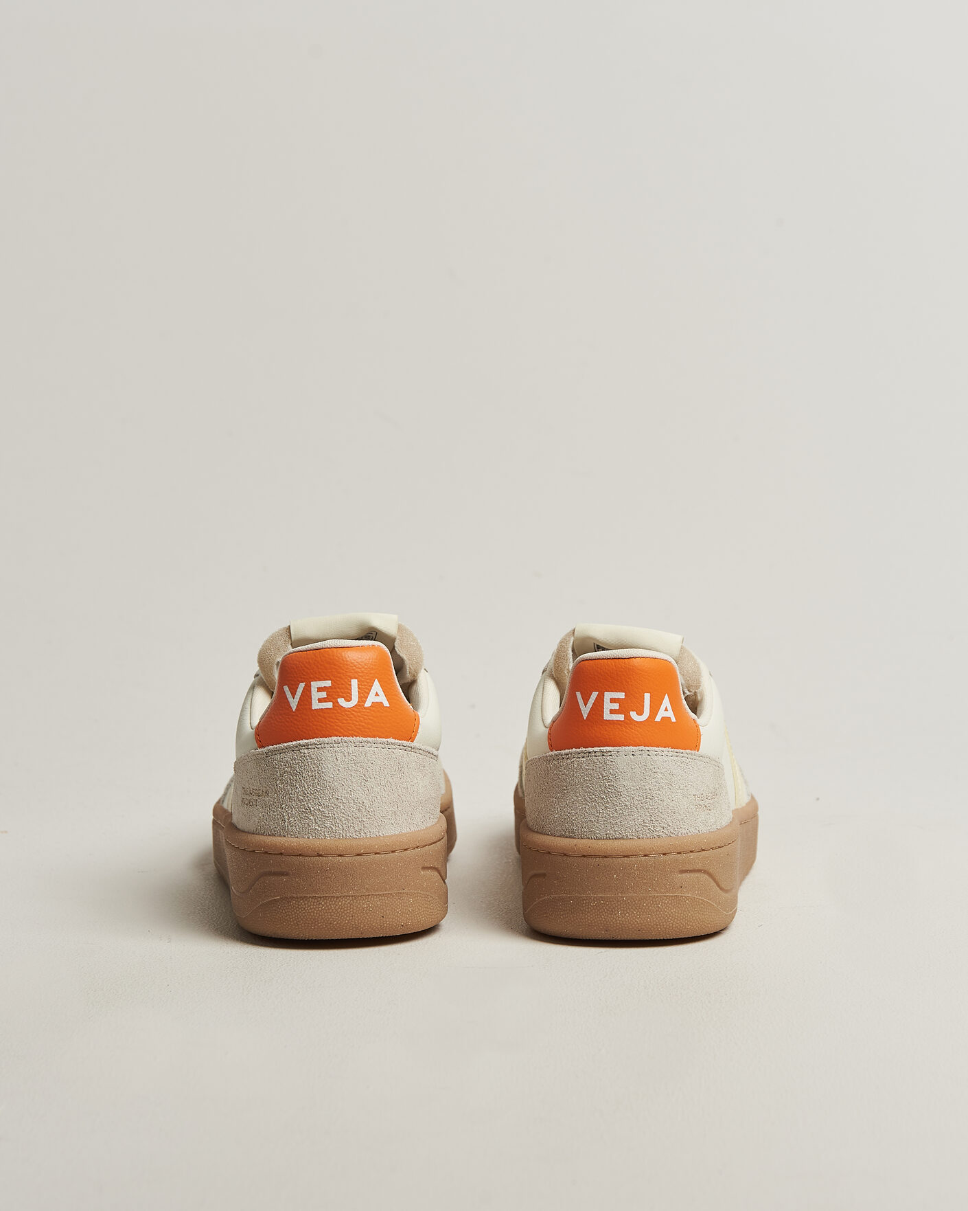 Men | Sneakers | Veja | V-82 Sneaker Pure Calcaire/Fury