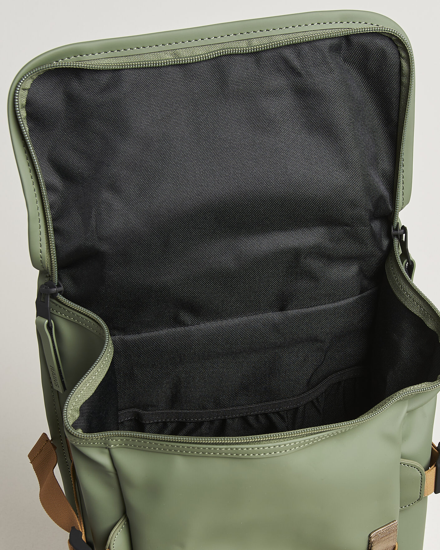 Men | Bags | RAINS | Trail Mountaineer Backpack Well