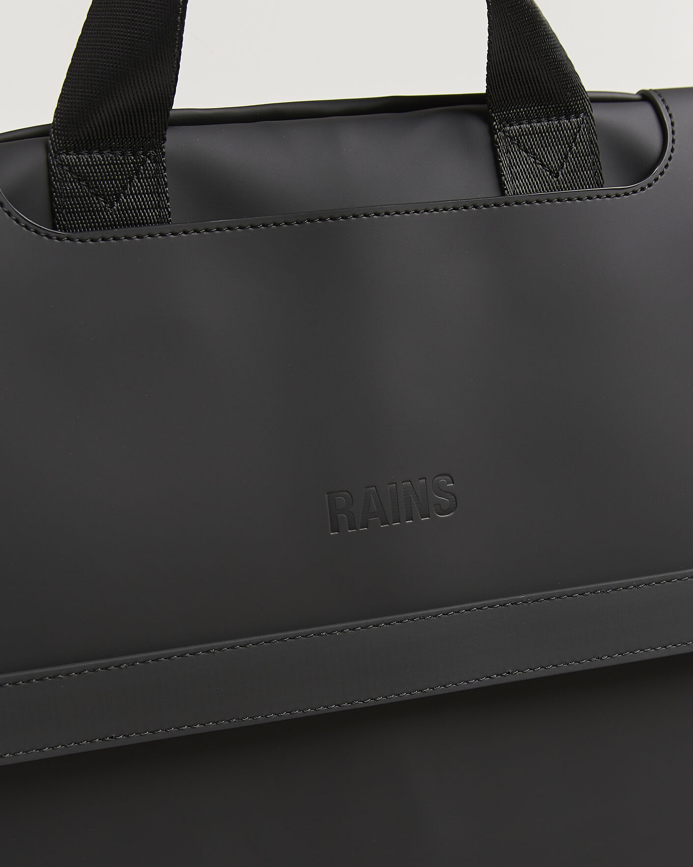 Men | RAINS OTG Suit Bag Black | RAINS | OTG Suit Bag Black