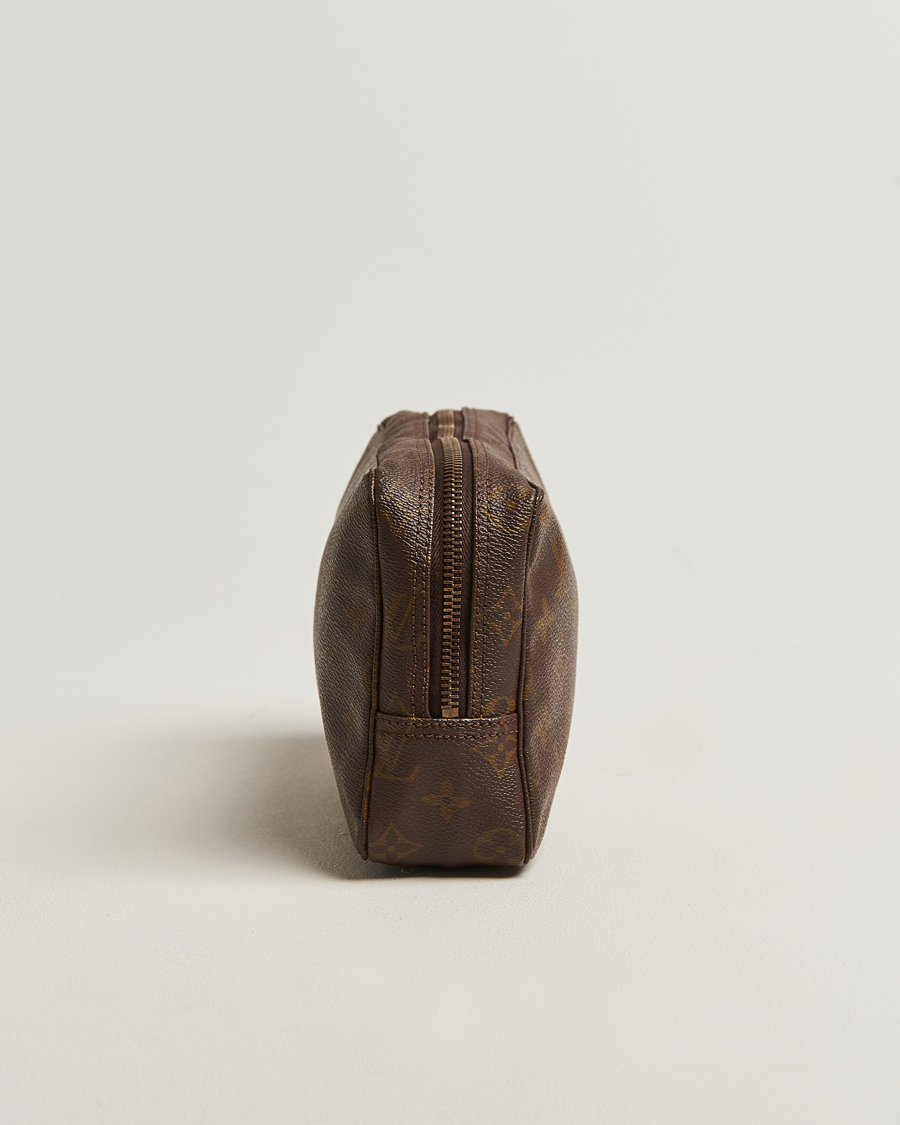 Men | Louis Vuitton Pre-Owned Trousse Toilette 23 Monogram | Louis Vuitton Pre-Owned | Trousse Toilette 23 Monogram