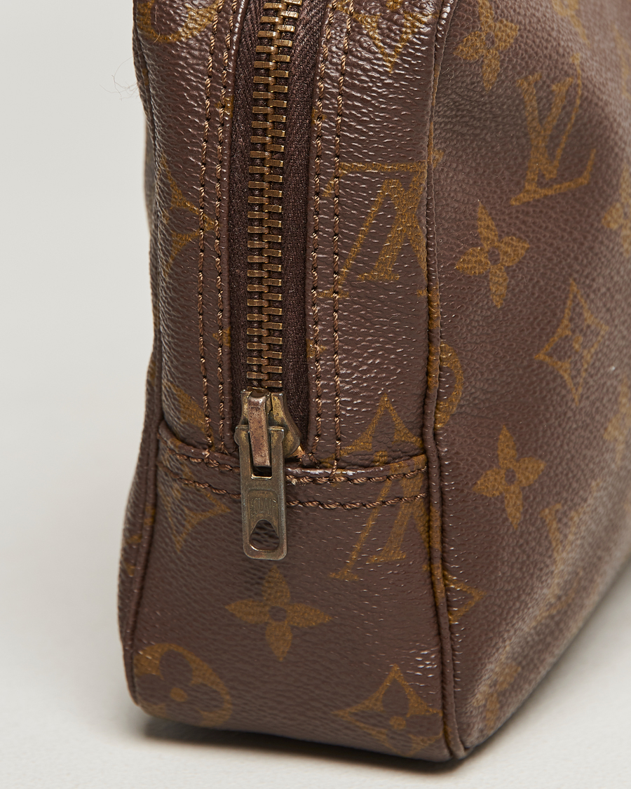 Men | Louis Vuitton Pre-Owned Trousse Toilette 23 Monogram | Louis Vuitton Pre-Owned | Trousse Toilette 23 Monogram