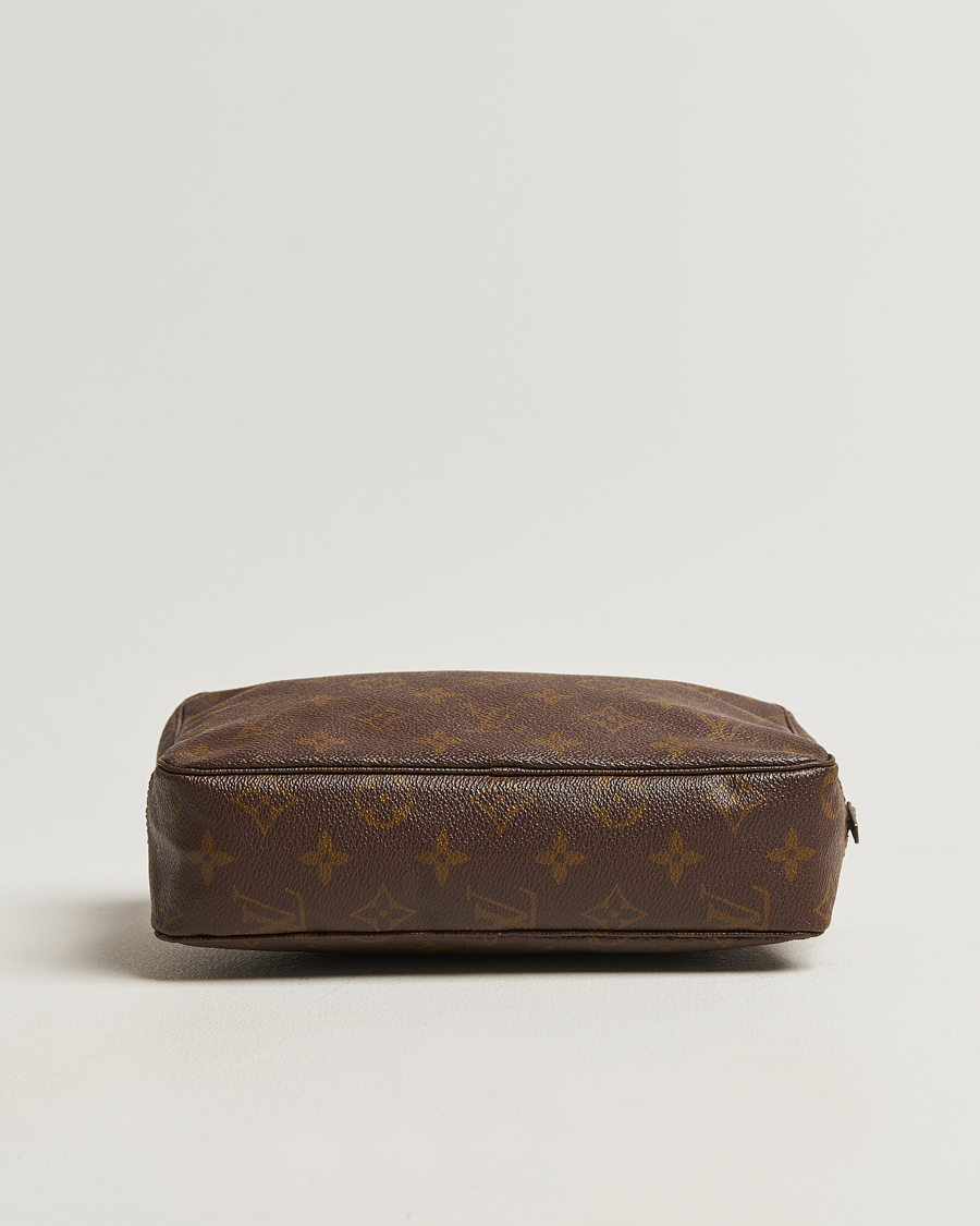 Men | Louis Vuitton Pre-Owned Trousse Toilette 23 Monogram | Louis Vuitton Pre-Owned | Trousse Toilette 23 Monogram