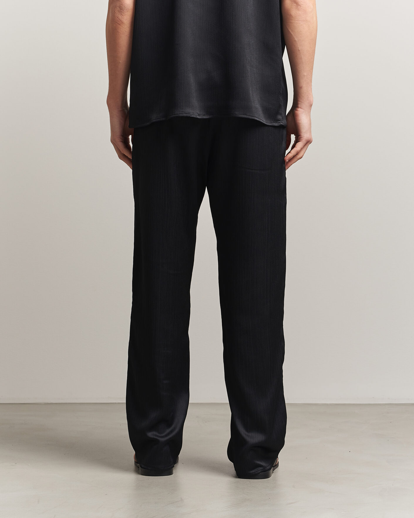 Men | Trousers | LES DEUX | Houston Plissé Pants Black