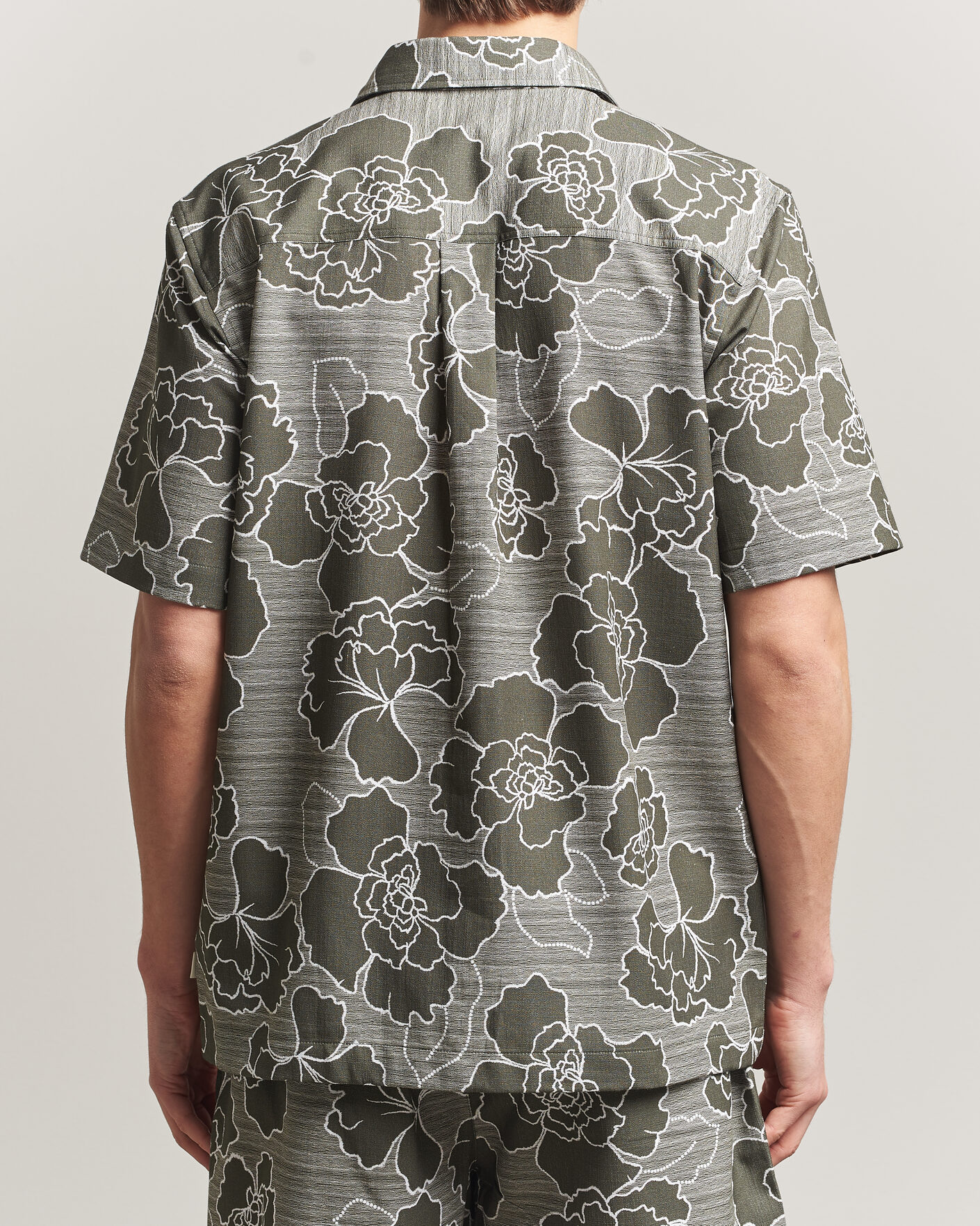 Men | Shirts | LES DEUX | Charlie Poppy AOP Short Sleeve Shirt Olive Night
