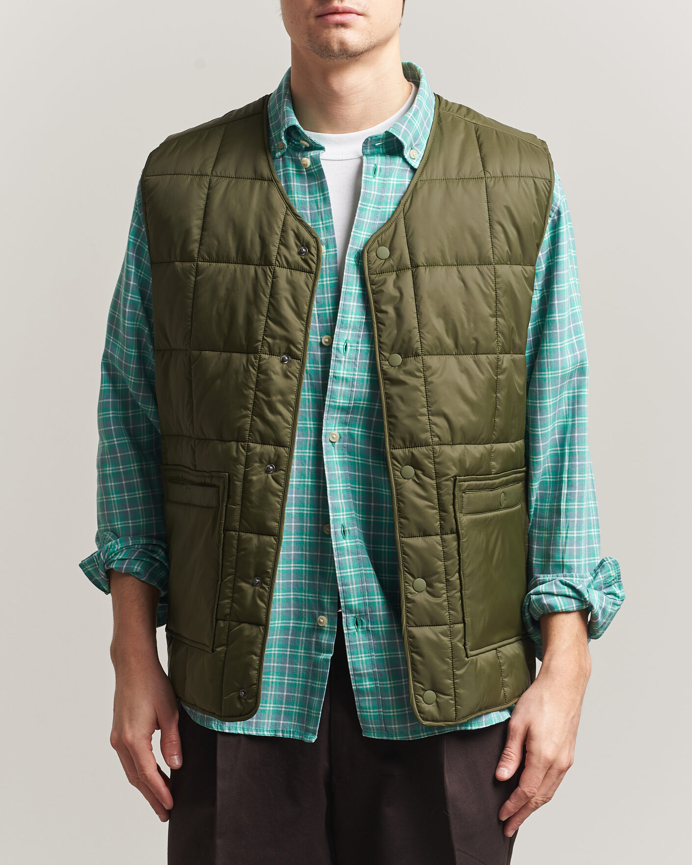 Les Deux Matt Quilted Vest Olive Night at CareOfCarl.com