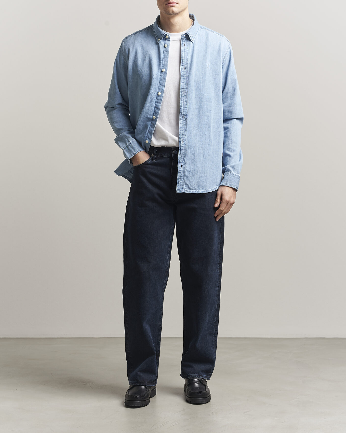 Men | Shirts | LES DEUX | Konrad Denim Shirt Light Indigo Wash