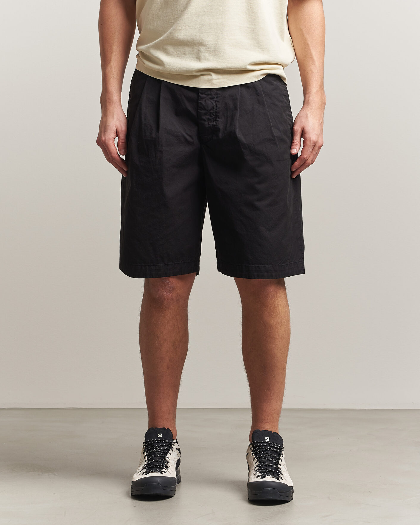 Men | Shorts | C.P. Company | Cotton Gabardine Pleated Loose Shorts Black
